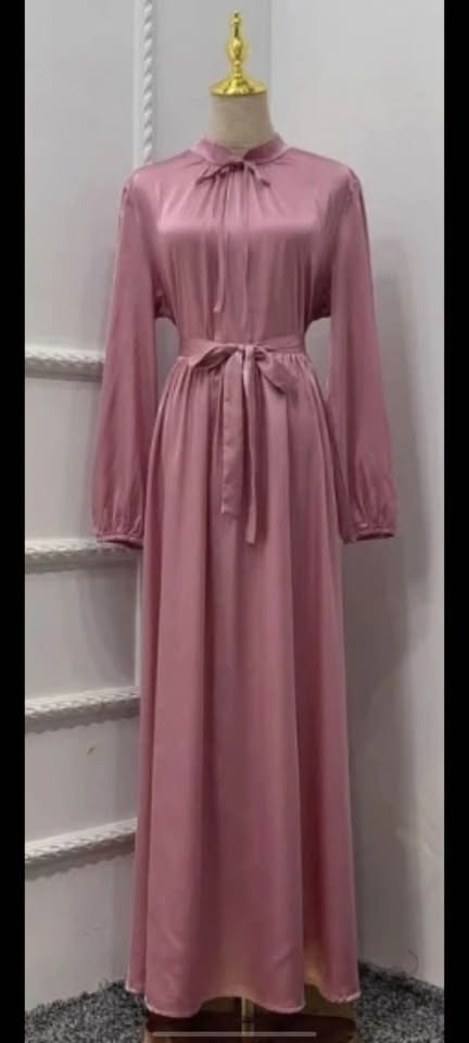 667482027_2496433010849435_4021320971591926934_n Elegant Satin Maxi dresses - Image 4
