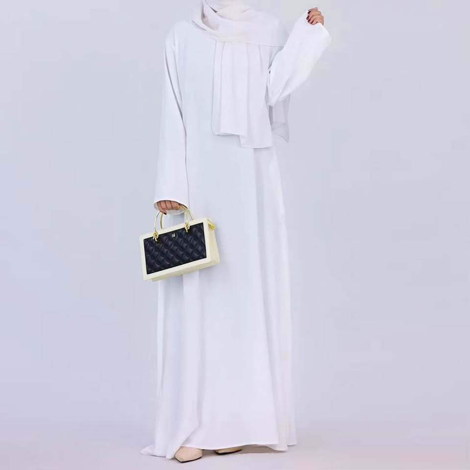 670494610_1776773153301939_3643561342281039944_n New Hajj friendly abayas and accessories - White - Image 6