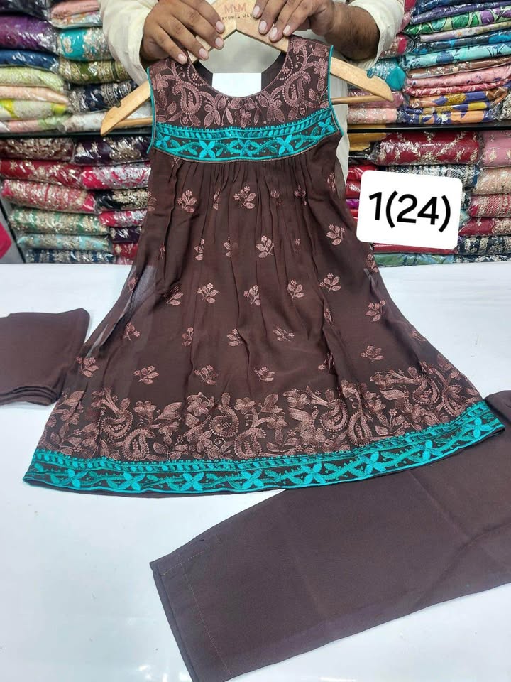 674258484_933114599322688_6353883715087069299_n New Pakistani party wear dresses size 8-10years - Image 2