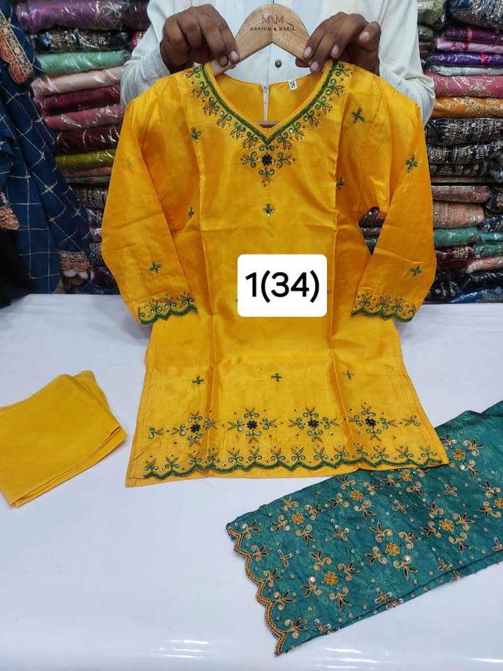 675602692_1631433038110415_3081995497230867004_n New Pakistani party wear dresses size 8-10years - Image 4