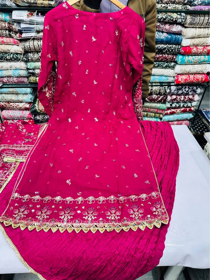 676083621_1629394408113578_1684815155815599215_n New Pakistani Bridal wear - Image 6
