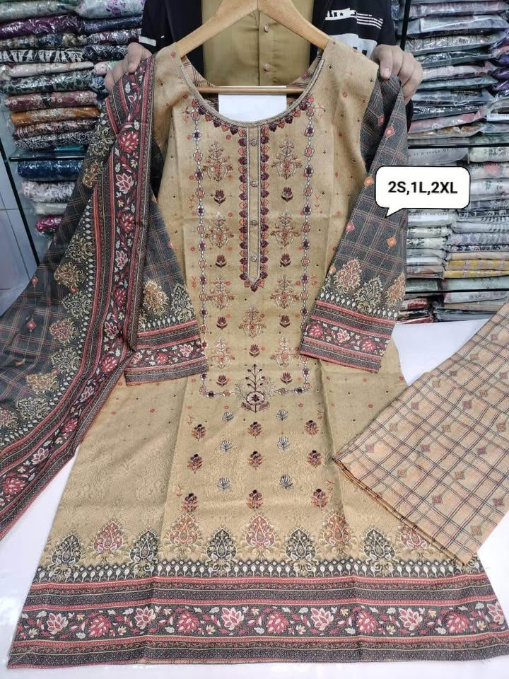 676270940_953300704293178_8920600671117794749_n New Pakistani embroiderilawn with shawl dupatta (thick cloth) - Image 8