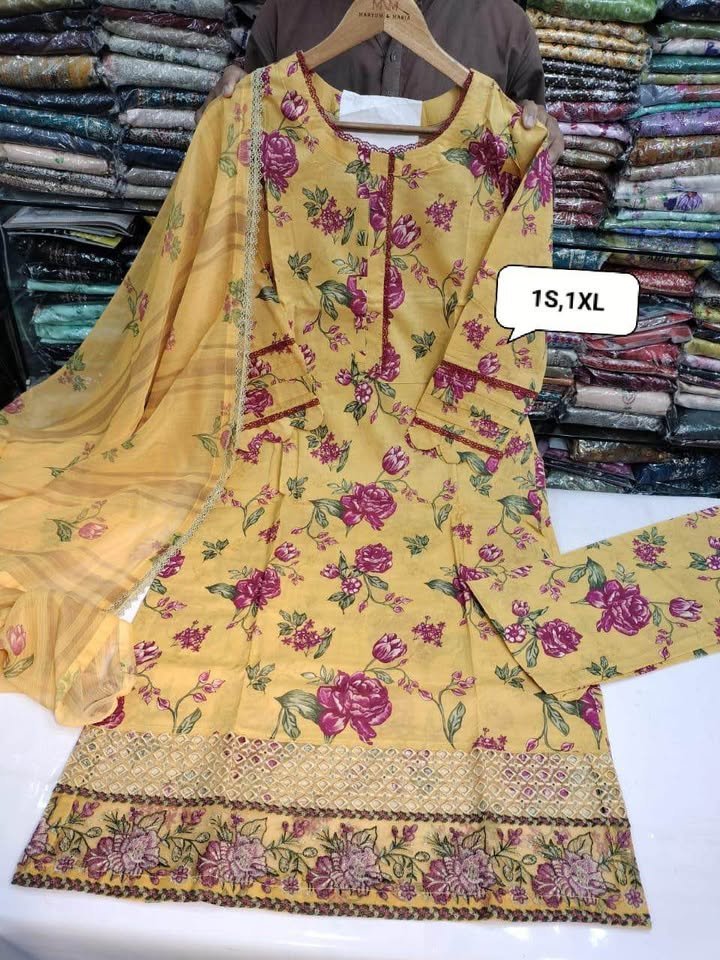 676736664_3456601557840793_3324202086045904964_n New Pakistani dhanak fabric three piece dresses with thick shawl dupatta - Image 2