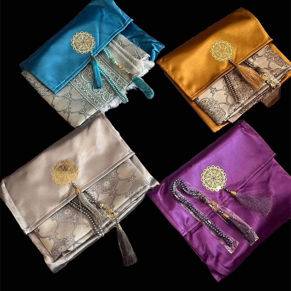 679473945_2207440189992283_2576086304304205660_n BEST ISLAMIC GIFTS - Prayer mat gift set - Image 2