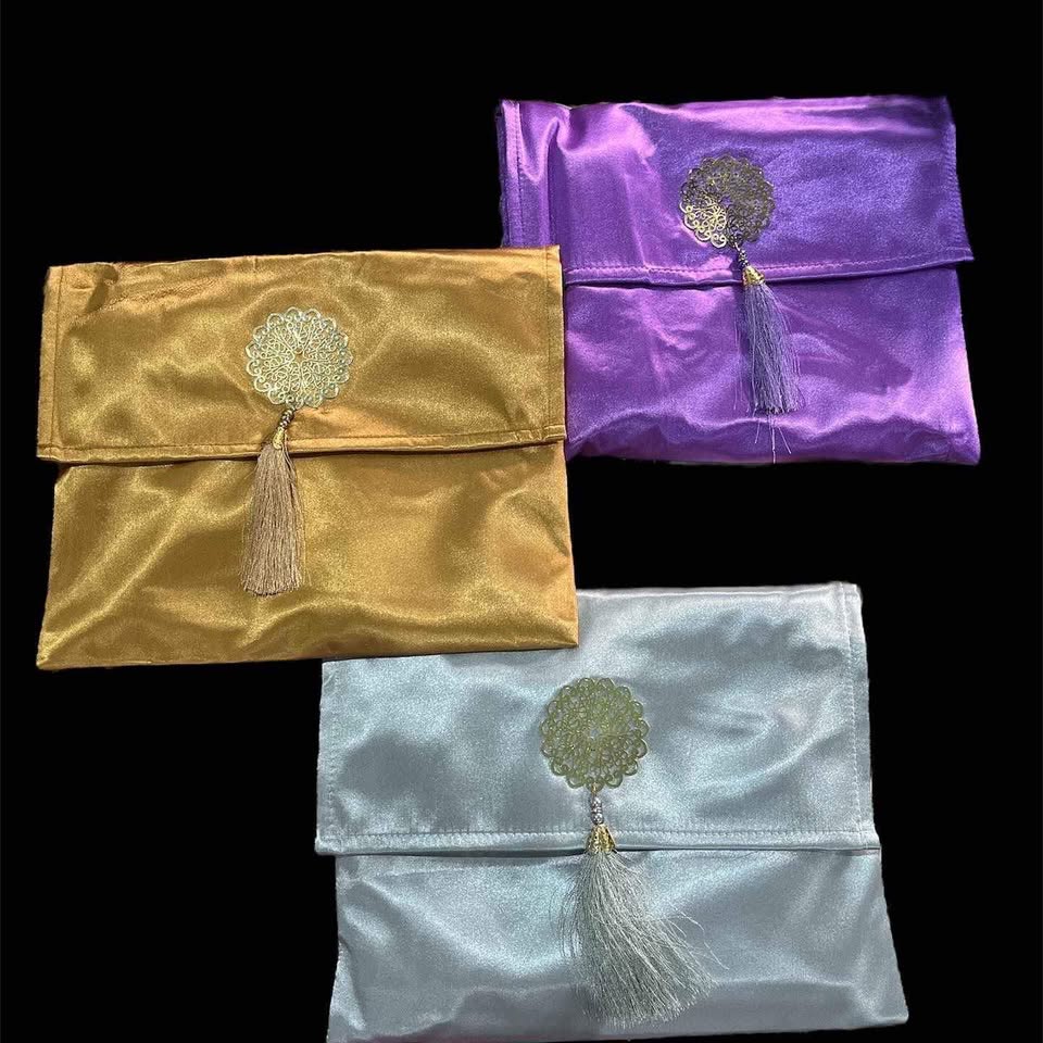 679574058_2263178847793220_6416693959410421098_n BEST ISLAMIC GIFTS - Prayer mat gift set - Image 3