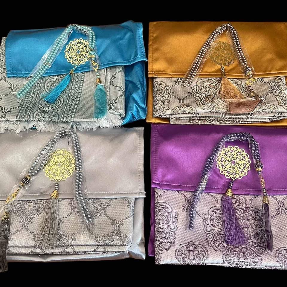 680426002_1021968650157549_2879420545827544665_n BEST ISLAMIC GIFTS - Prayer mat gift set - Image 5