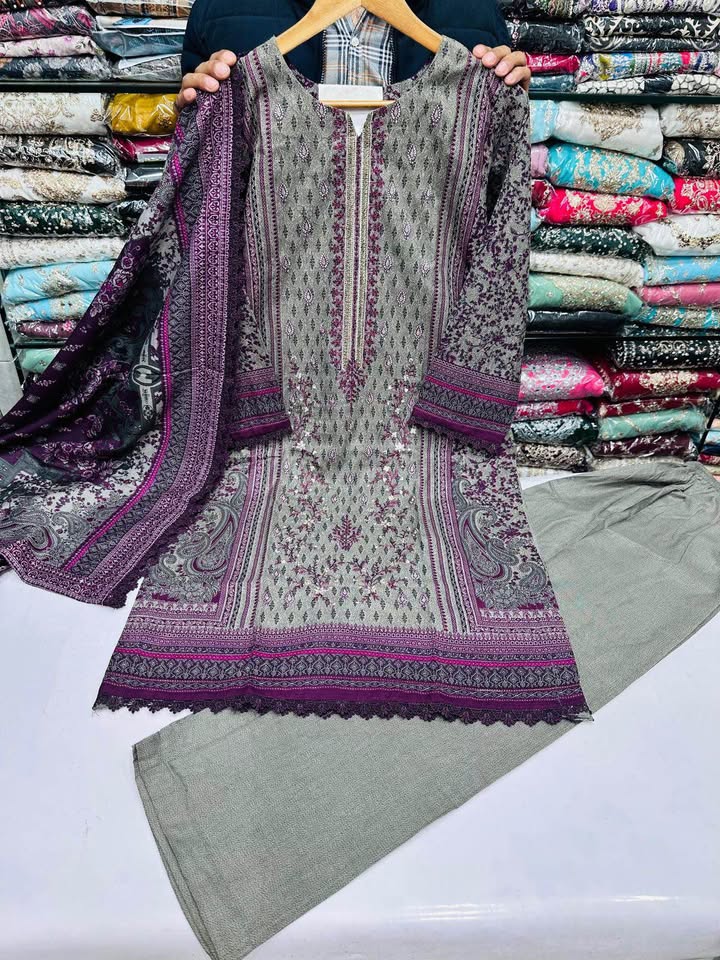 681193452_993378740029748_2658537033319138483_n New Pakistani dhanak fabric three piece dresses with thick shawl dupatta - Image 9